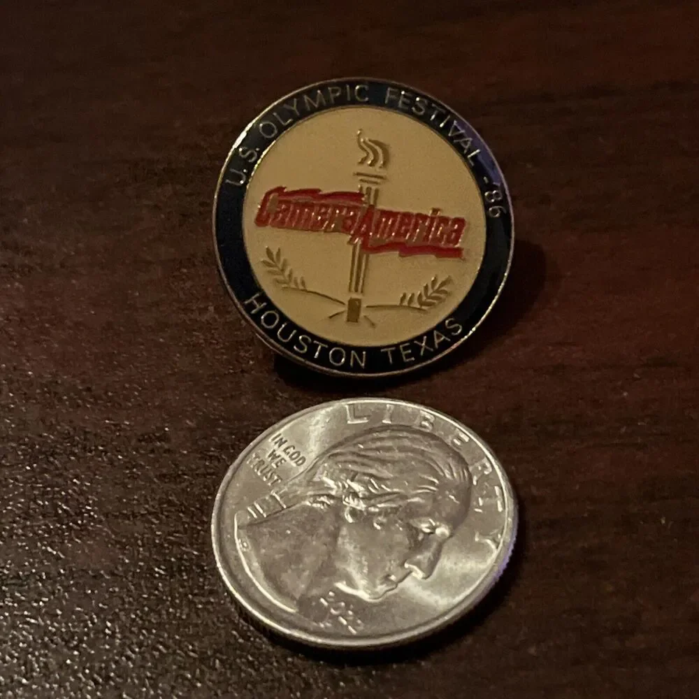 1986 U.S. Olympic Festival Houston‎ Texas Camera America Lapel Hat Pin